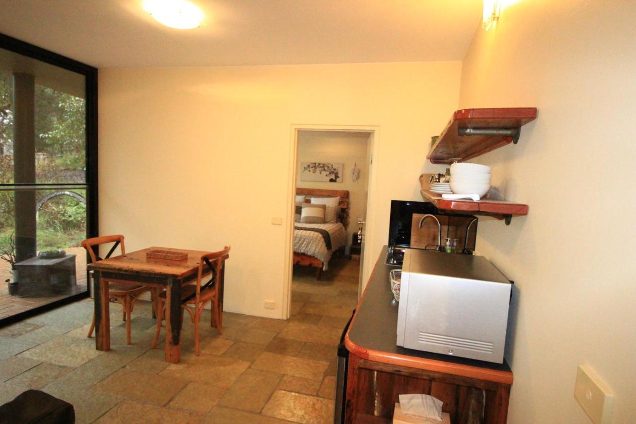 Down To Earth Farm Retreat Διαμέρισμα Sarsfield Εξωτερικό φωτογραφία