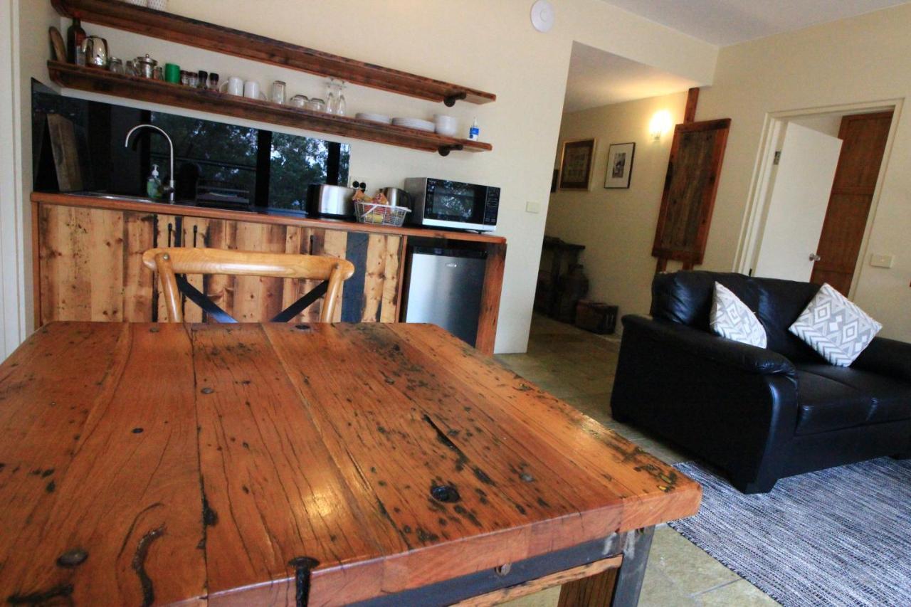 Down To Earth Farm Retreat Διαμέρισμα Sarsfield Εξωτερικό φωτογραφία