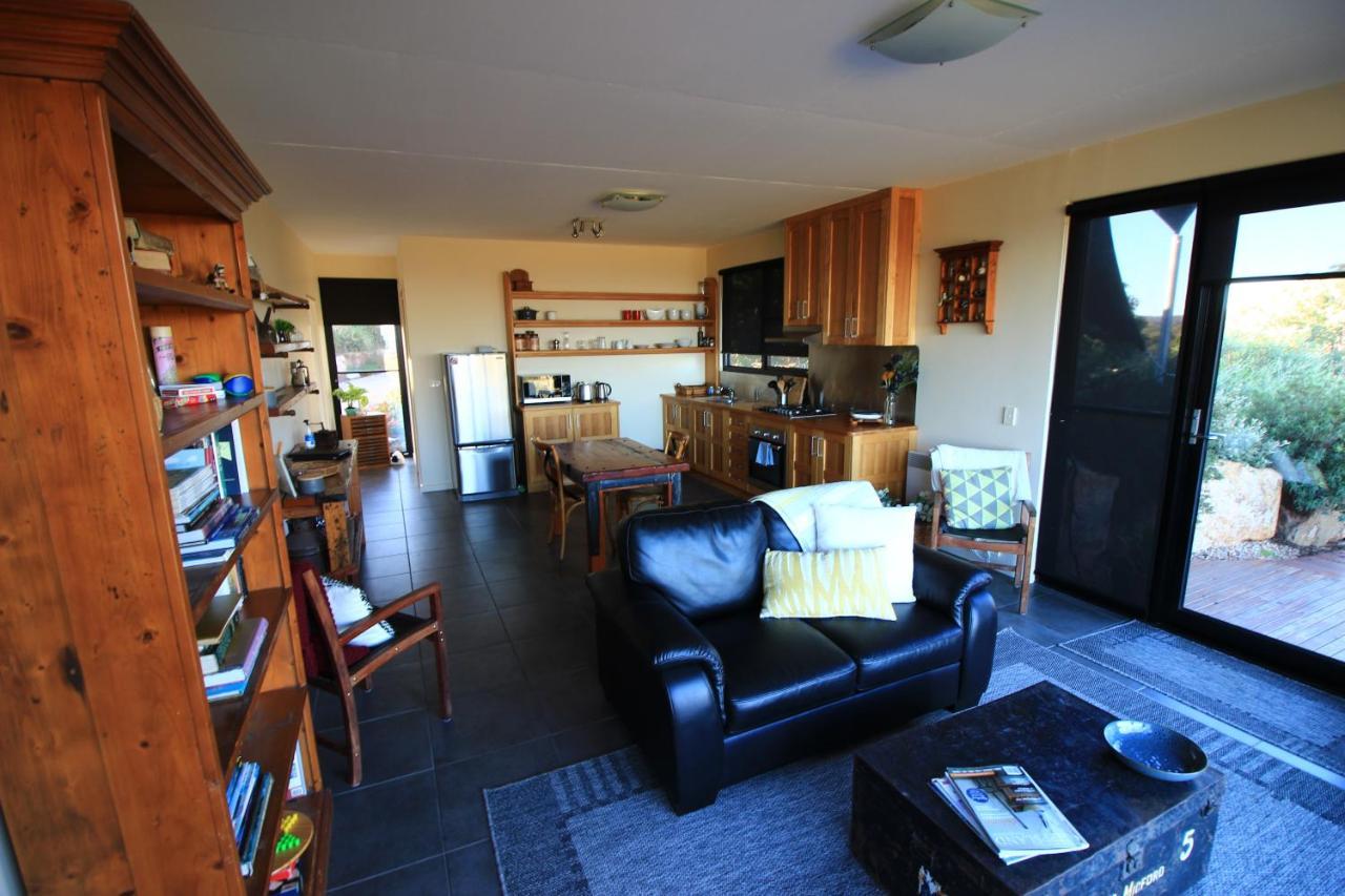 Down To Earth Farm Retreat Διαμέρισμα Sarsfield Εξωτερικό φωτογραφία